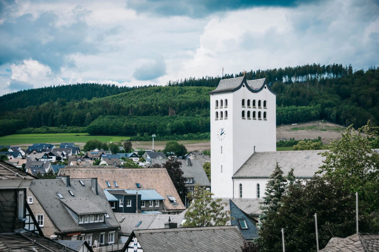 Balkonuitzicht Parkhotel Schmallenberg Sauerland - Nederlands familiehotel