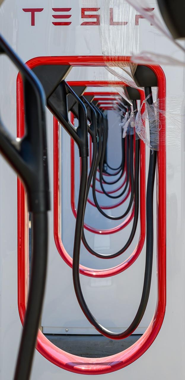 Elektrische auto's tonen nieuwe trends met geavanceerde technologie en duurzame laadinfrastructuur voor toekomstig vervoer